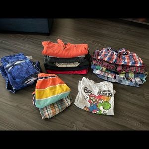 Mint Condition - Boys Size 5 Lot Of Clothing